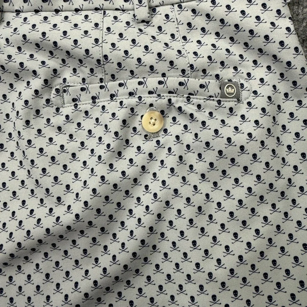 Peter Millar Mens 40 Skull Crossbones Golf Shorts Grey Performance Stretch 9.5in - Picture 7 of 8